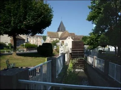 Dans quel dpartement se trouve la ville de Mouy ?