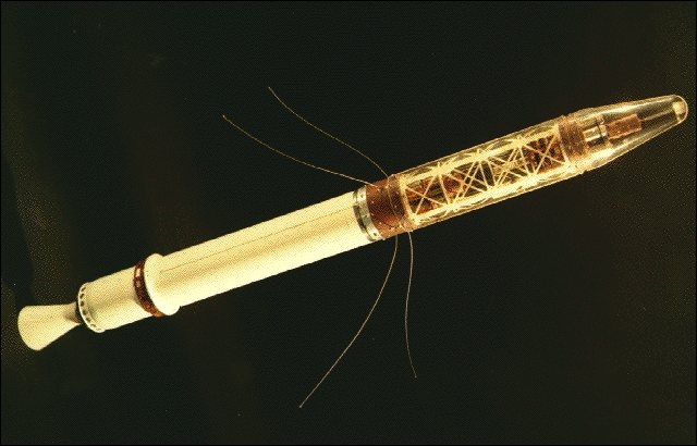 Comment s'appelle le premier satellite lancé par les Américains le 1er février 1958 ?