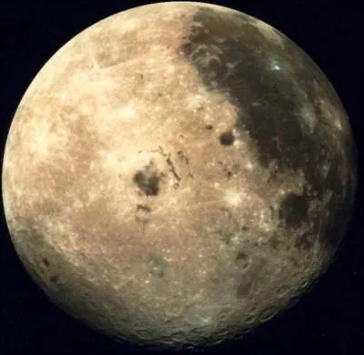 Comment s'appellent les vhicules spatiaux en orbite autour de la Terre ?