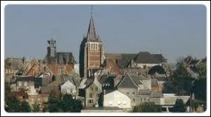 Je me promne  Vervins ( Aisne ). Cette ville est chef-lieu ...