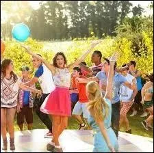 Pourquoi Germn ne veut-il pas que Violetta chante ?