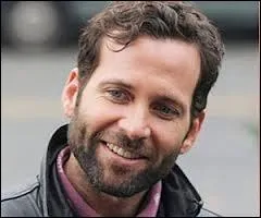 Qui est August dans le monde des contes ?