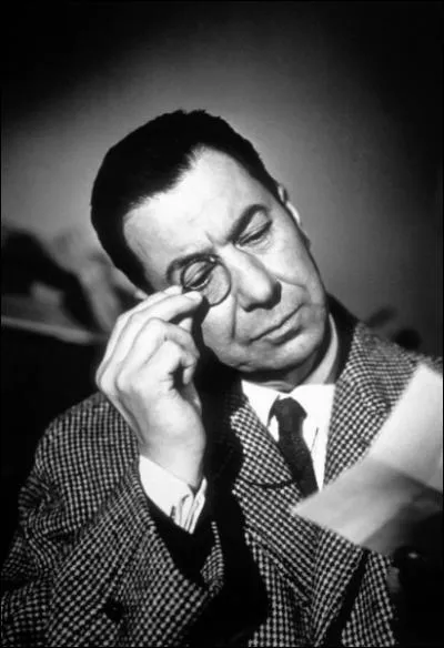 Certains acteurs, tels Jouvet ou Eric von Stroheim, le portaient  merveille. Comment s'appelle ce moyen de vision muni d'un seul verre ?