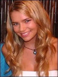 Qui interprte Bella Hartley ?