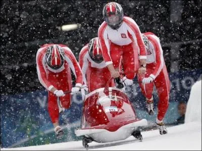 A quels JO d'hiver, n'y a-t-il pas eu d'preuves de bobsleigh ?