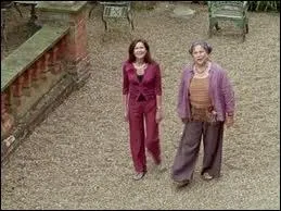 En quel endroit bien particulier les meurtriers se feront-ils coincer, dans cet pisode o Rosemary va remplacer une animatrice tl charge d'une mission de jardinage, et finir  l'hpital ?