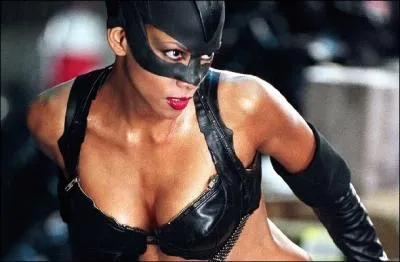 Faites-vous les griffes sur cette actrice !