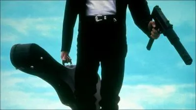 Quel est le premier film produit par Robert Rodriguez ?