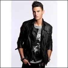 Qui est ce chanteur ?