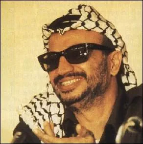 Quelle coiffe traditionnelle des pays arabes a t popularise dans les annes 60 par le leader palestinien Yasser Arafat ?