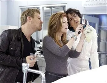 Megan travaille sur des cadavres pas toujours frais, en salle d'autopsie, mais comme on le voit...