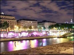 Une premire Mission Interministrielle d'amnagement du territoire dite  Mission Racine , a permis,  partir de 1963 :