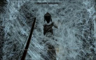 De quelle couleur est la griffe que vous trouverez dans ce tertre sur le cadavre de Arvel le vif ?