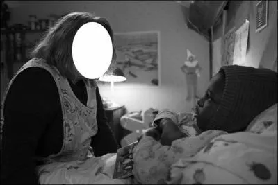 Sa partenaire est ... .