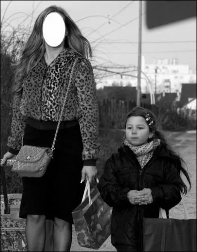 Sa partenaire est ... .