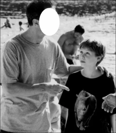 Il donne la rplique  ... .