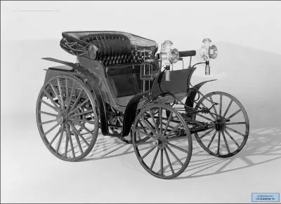 Comment s'appelle cette voiture hippomobile apparue vers 1840 en Angleterre, et popularise par le Prince de Galles, futur roi douard VII ?