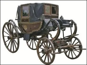 Comment se nomme ce vhicule hippomobile suspendu, ferm,  4 places, apparu  la fin du XVIIe sicle, et qui reprsente une grande volution ?