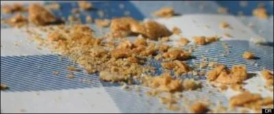 Je vous laisse juste quelques miettes pour trouver la solution !