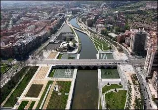 Quel fleuve ou rivire coule  Madrid ?