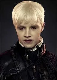 Qui est ce vampire, du clan roumain qu'on voit dans le 3 ?