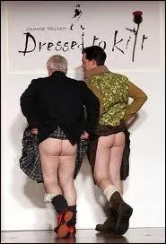 Tordons le cou une fois pour toutes  cette fameuse question : la tradition dit qu'on porte sous le kilt... ?