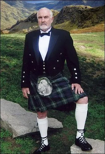 L'cossais le plus clbre, Sean Connery, arbore firement un kilt. Sur le devant, le kilt est orn d'un  sporran , sorte de sac. Pourquoi ?