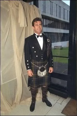 Australien, mais sachant fort bien porter le kilt, voici Mel Gibson. De nos jours, le kilt se porte... ?