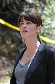 Comment se nomme la suprieure de l'quipe particulirement concerne dans la srie ?