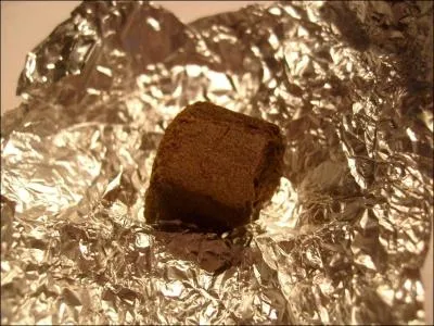 La rsine de cannabis plus communment appele le  Haschich  est actuellement la drogue la plus en vogue chez les jeunes. Quelle est la particularit de cette substance ?