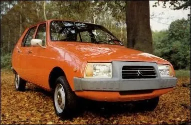 Quelle est cette petite voiture ?