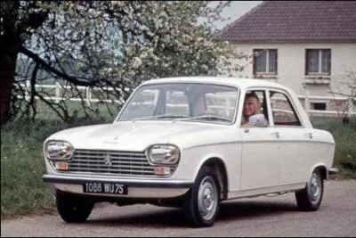 Et cette voiture des annes 60-70 ?