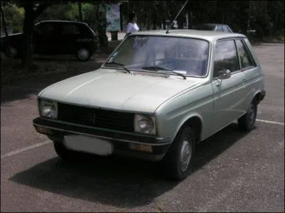 Et cette autre petite voiture ?