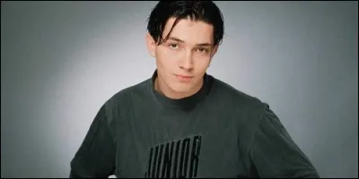 Quel métier exerce Christian lorsqu'il arrive sur l'île ?