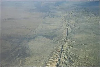 Celle de San Andreas court  travers la Californie o elle est responsable de violents sismes. Pour savoir ce que c'est, devant  aille  il faut mettre un...