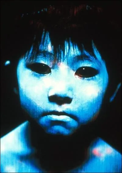 O se cache le petit fantme dans  Ju-On  ?