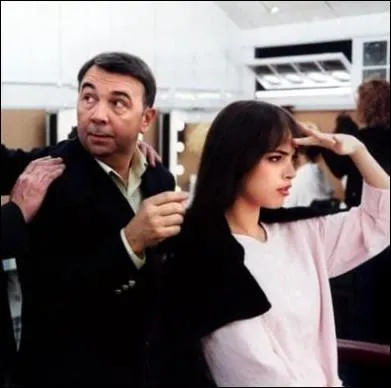 Un de ses tout premiers rles aux cts de Grard Jugnot en 2000, dans  Meilleur Espoir fminin  ... . .