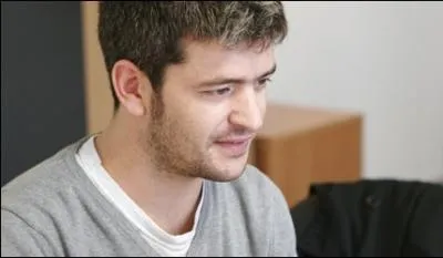 Quel est ce chanteur ?