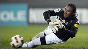 De quelle nationalit est ce joueur ?