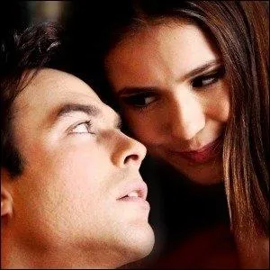 Dans quel pisode Elena a-t-elle avou ses sentiments  Damon ?