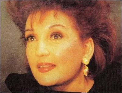 La chanteuse Gloria Lasso a-t-elle consomm plus ou moins de maris que l'actrice Elisabeth Taylor ?