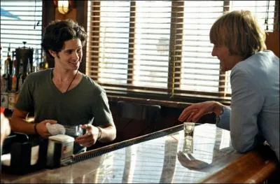 Dans l'pisode 3, que donne Nolan  Declan pour le remercier de l'avoir ramen ?