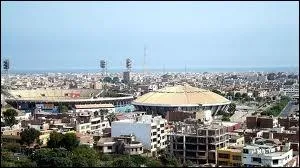 Connaissez-vous la troisime ville du Prou, celle qui compte plus de 811 979 habitants (depuis 2007) et dont le maire est Cesar Acua Peralta ?