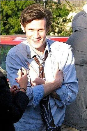 pisode 1 : que prouve  Amy qu'il s'agit du mme  Docteur dbraill  que dans ses souvenirs ?