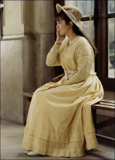 Elle obtint l'un de ses plus grands succs personnels, dans ce film qu'elle a souhait, et qui rend hommage  une femme brise par l'ambition d'un homme et les conventions sociales. Elle est... ?