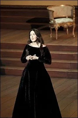 Toujours passionne par le thtre, elle y revient auprs de Jacques Weber, dans le rle...