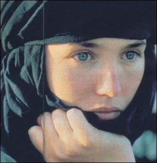 Sa carrire est prolifique, compte nombre de succs, mais aussi d'checs. Voici un chec : Ishtar (elle est Shirra Assel dans le film) o elle a pour partenaires deux pointures amricaines qui sont... ?