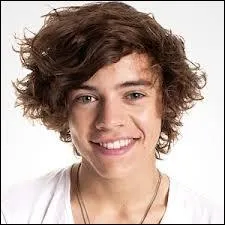 Son signe zodiacal est le verseau.