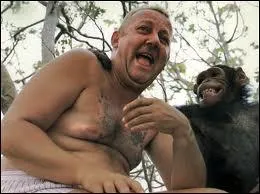 A qui appartenait l'appartement dont hrite Coluche dans  La vengeance du serpent  plumes  ?