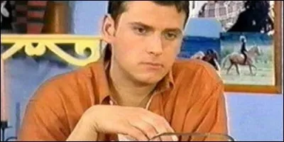 Pourquoi Sébastien trompe-t-il Laly avec Nathalie ?